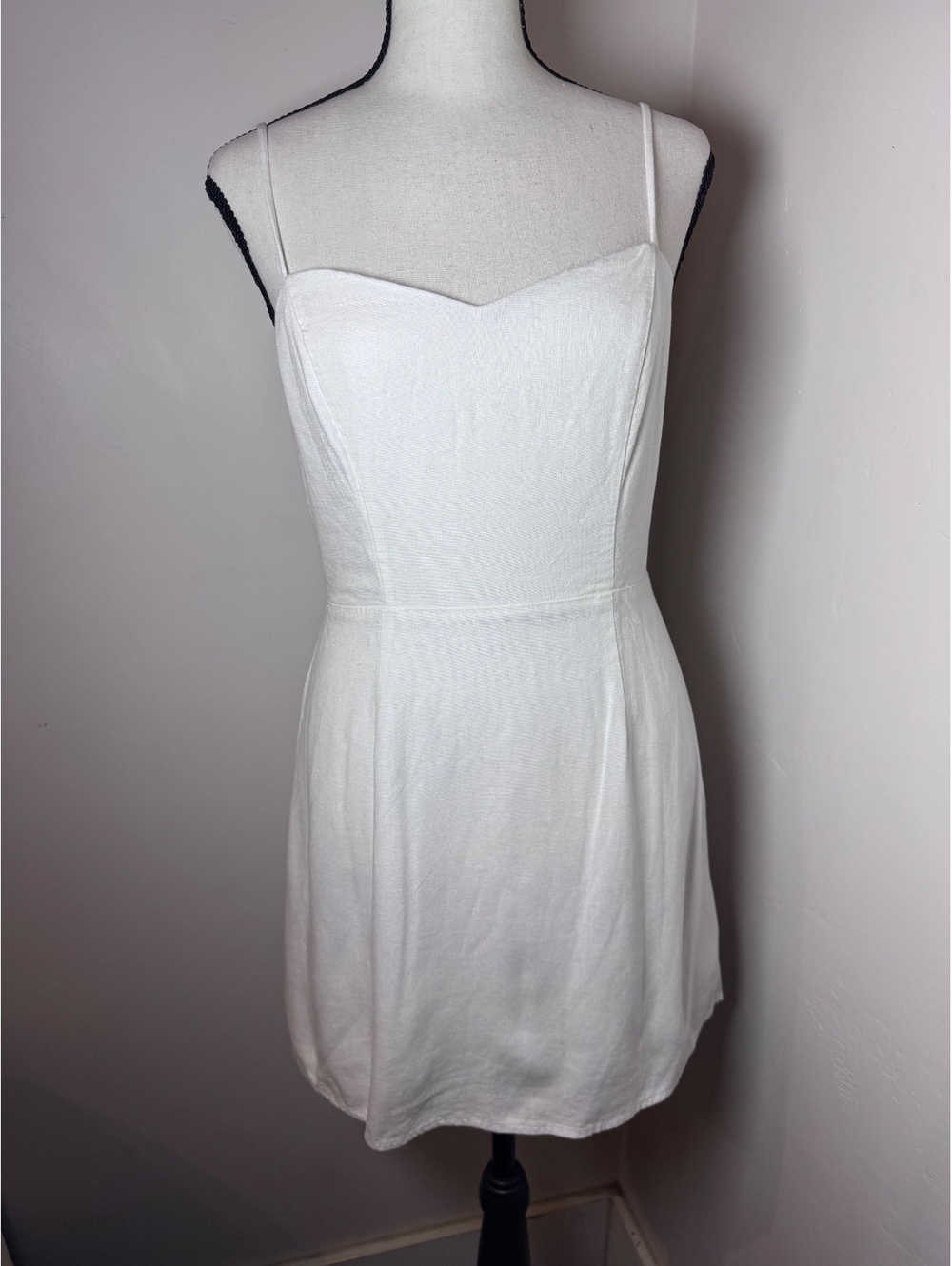 Francesca’s White Linen Blend Sweetheart Mini Sundress Size M